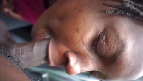 Ebony chick enjoys deep throating in amateur pov vid