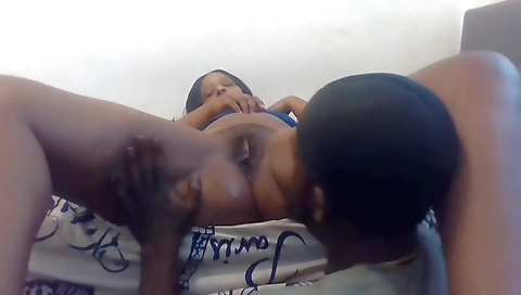 Hot ebony webcam girl gets really horny in a webcam video