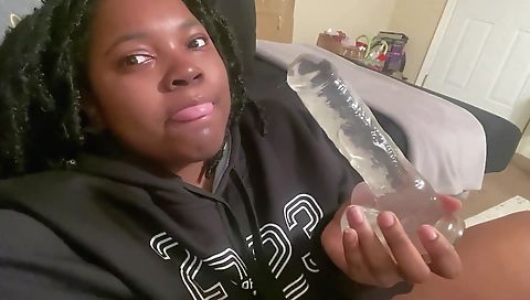 Ebony in her hairy pussy masturbates with a vibrator