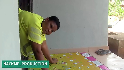 Ebony mature babe gets fucked hard in amateur video