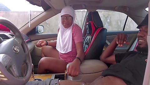 Brunette milf with a big booty gets fucked in her car