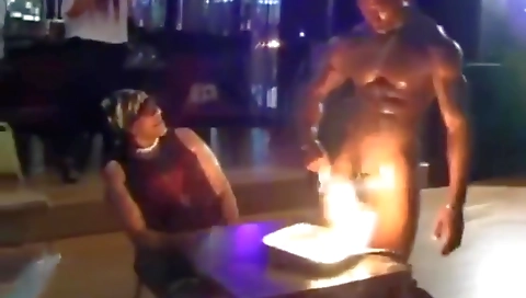 Ebony lady gets fucked in the middle of the street