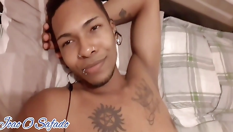 Ebony solo show featuring the best girl with a tattoo