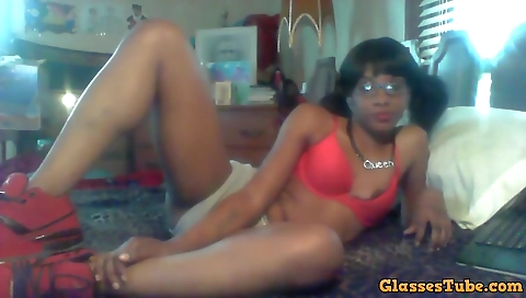 Amateur brunette teen with a big ass and a black pair of lingerie