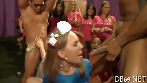 Ebony and brunette get on the couch for a hardcore threesome