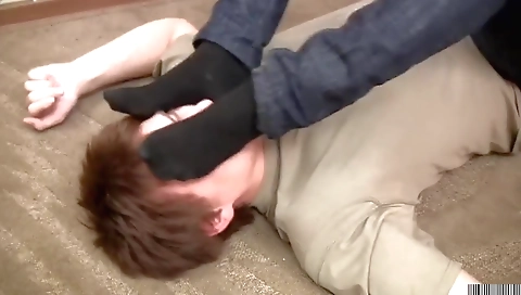 Ebony woman with a foot fetish gives him a nice footjob