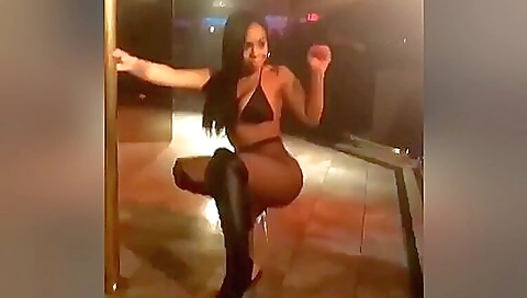 Club Booty - Snap Chat